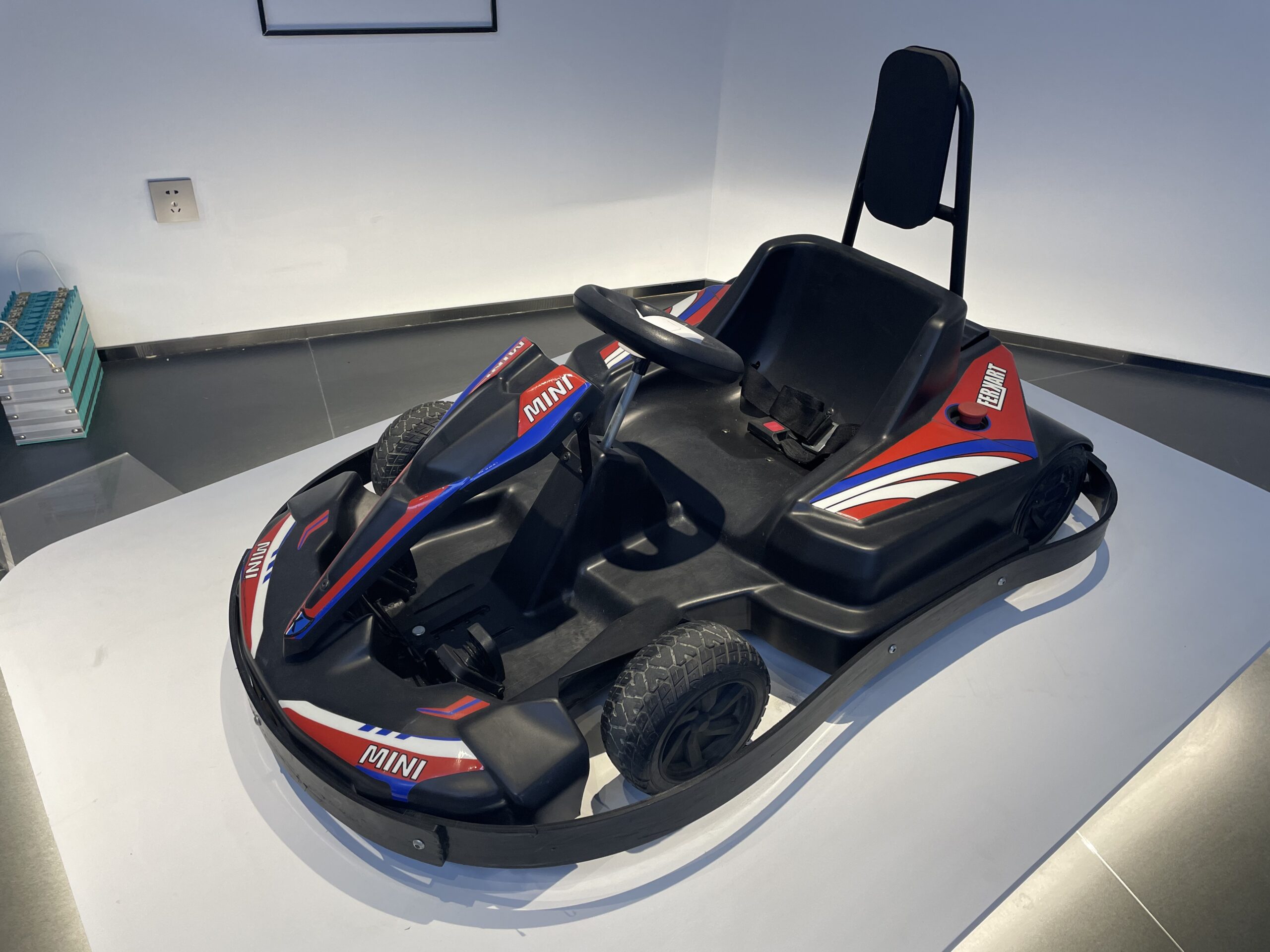 MiniKart-Low-Profile-SideView